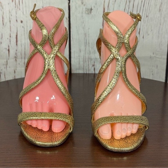 ALEXANDER MCQUEEN distressed crackled Gold leather gladiator strappy sandals 8 - Picture 3 of 17